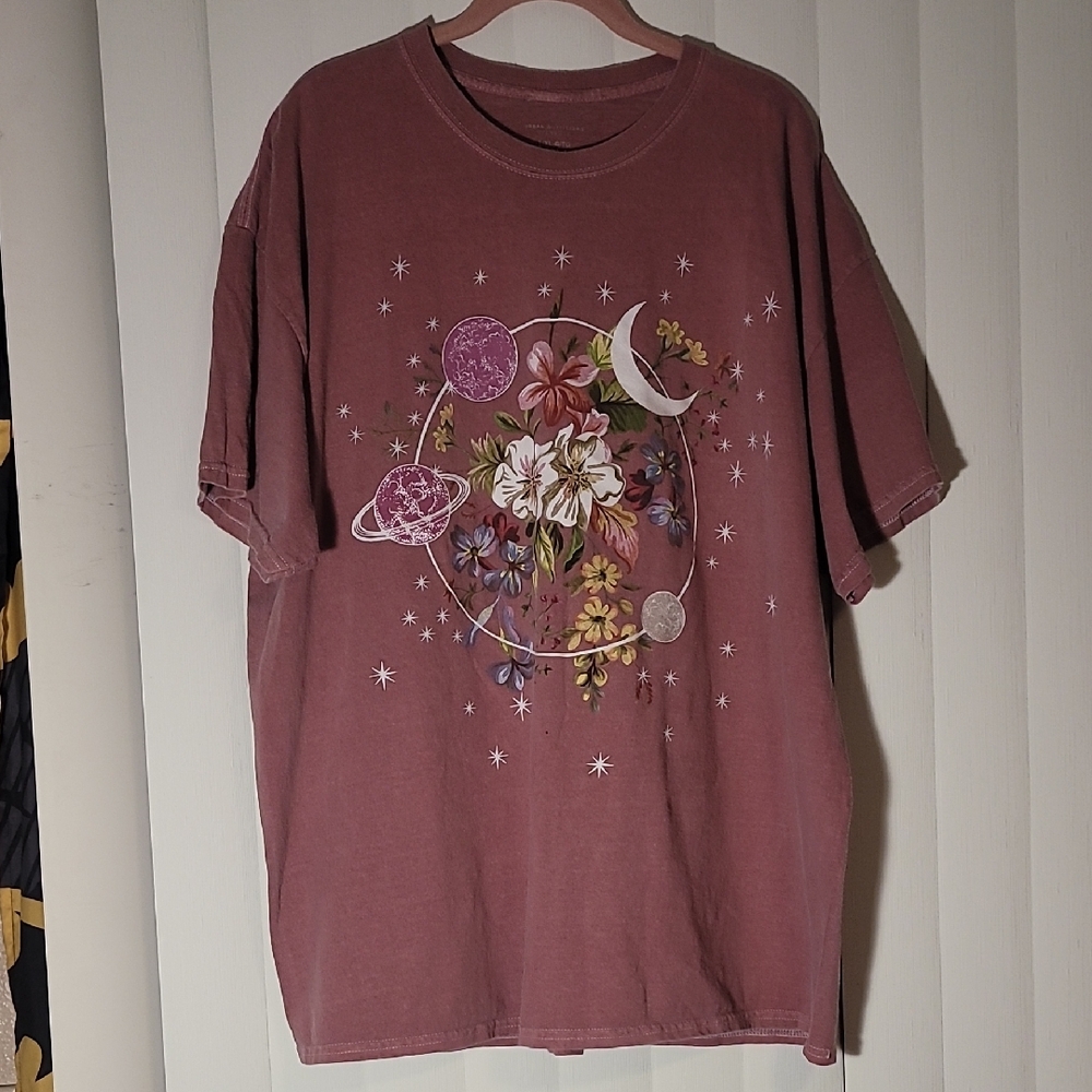 Urban Outfitters Oversized Cosmic Floral Print T-Shirt (L/XL)